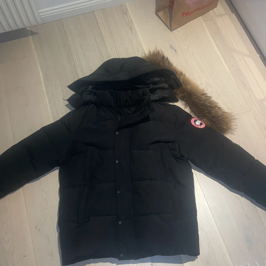 Svart Canada Goose wyndham. 