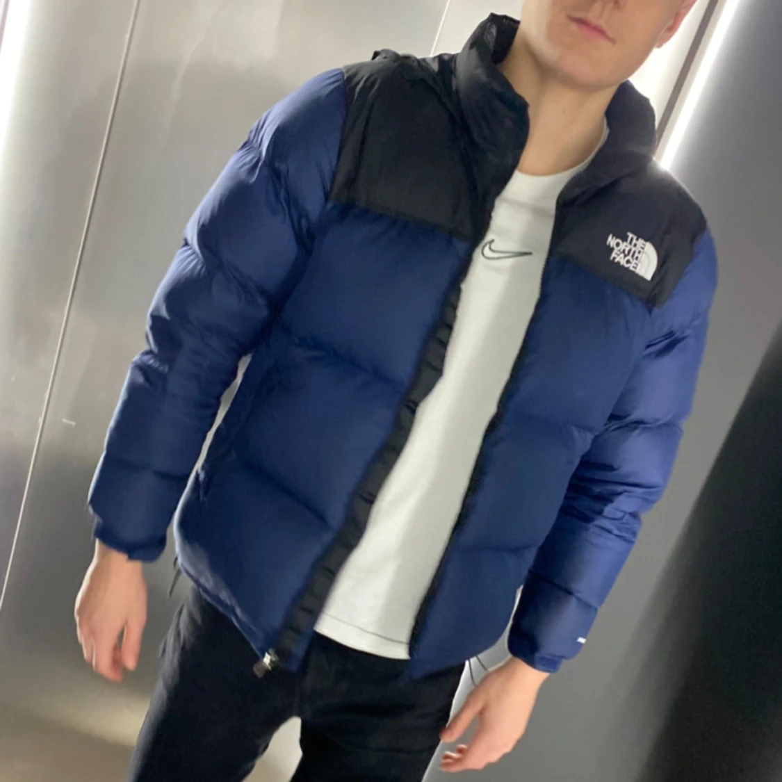 Mörkblå puffar från The North Face - 93