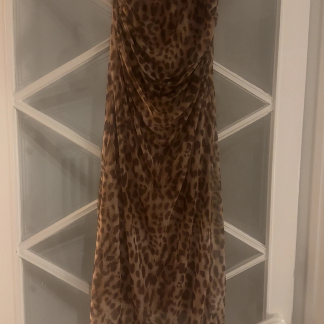 Leopardmönstrad klänning från Loriane Collection