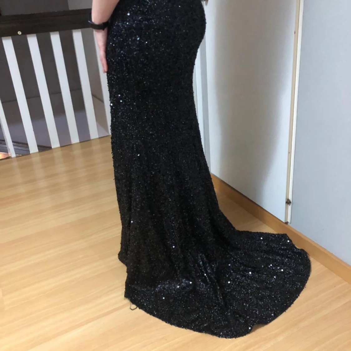 Svart glittrig långklänning - 2