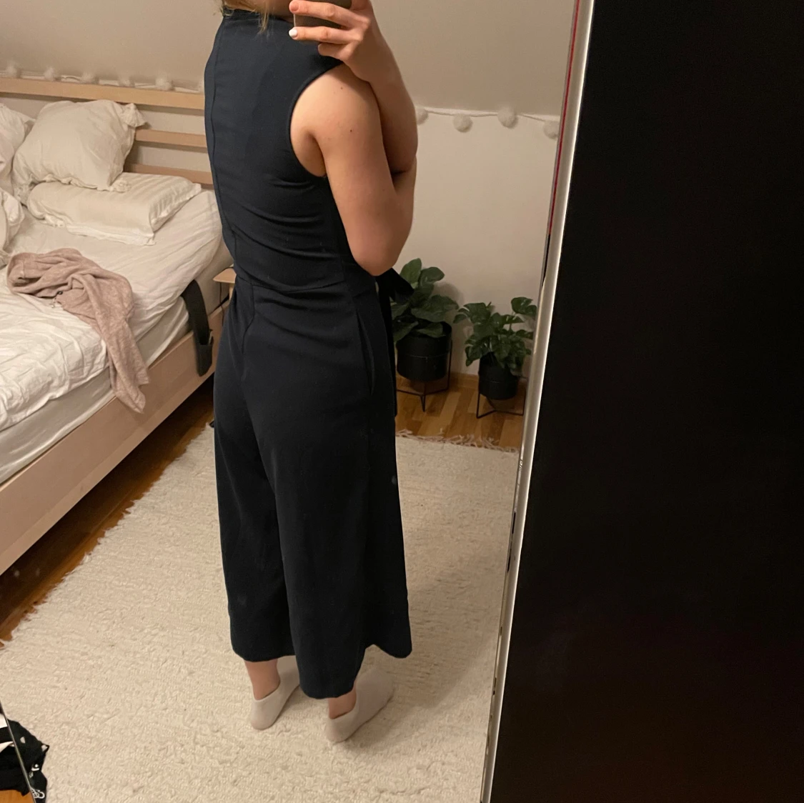 Marinblå jumpsuit från Vila - 90