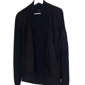 J.Lindeberg Cardigan - Skön J.Lindeberg cardigan för endat 1500kr Storlek: L men passar mer som M   Nypris: 3000kr