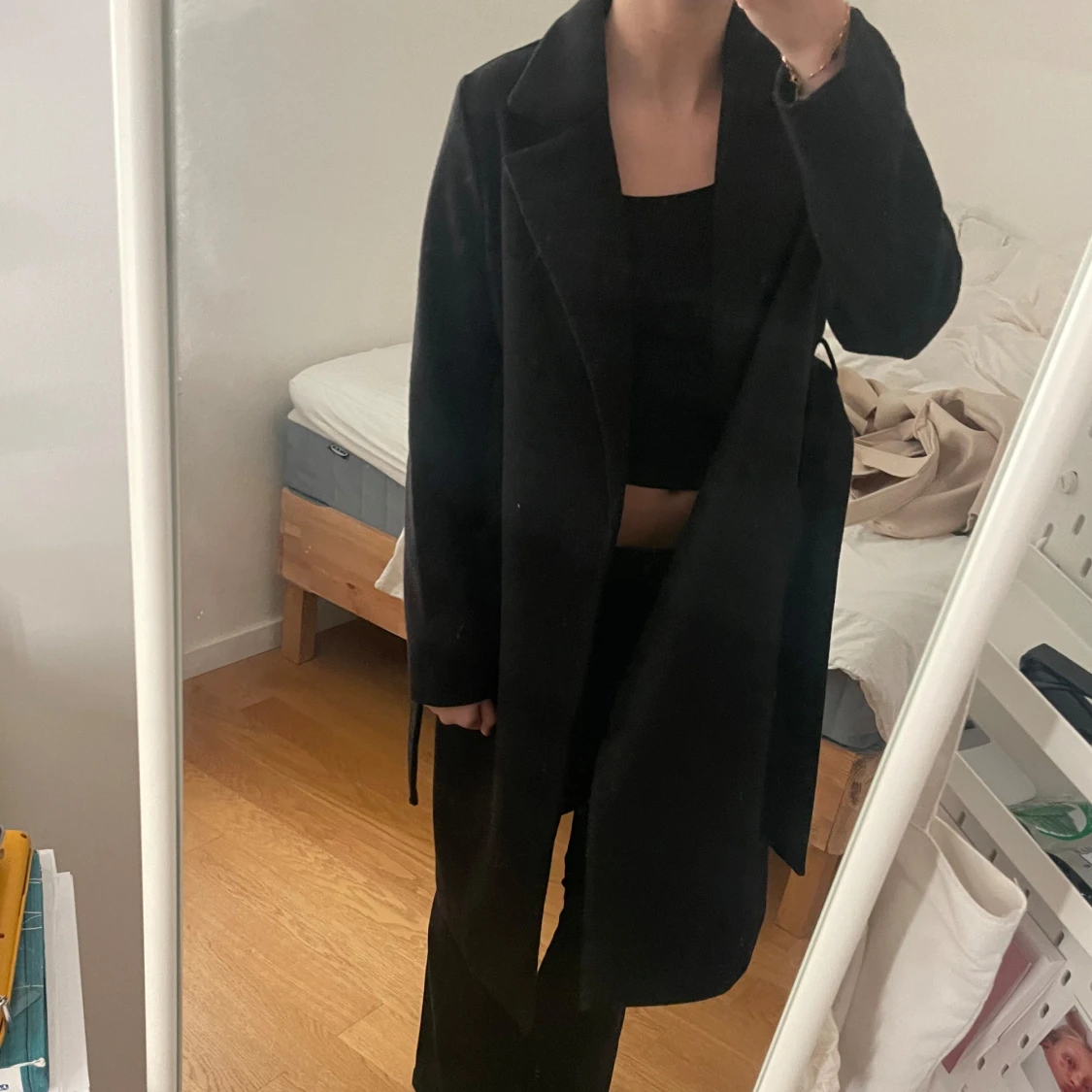 Svart lång kappa  - 91