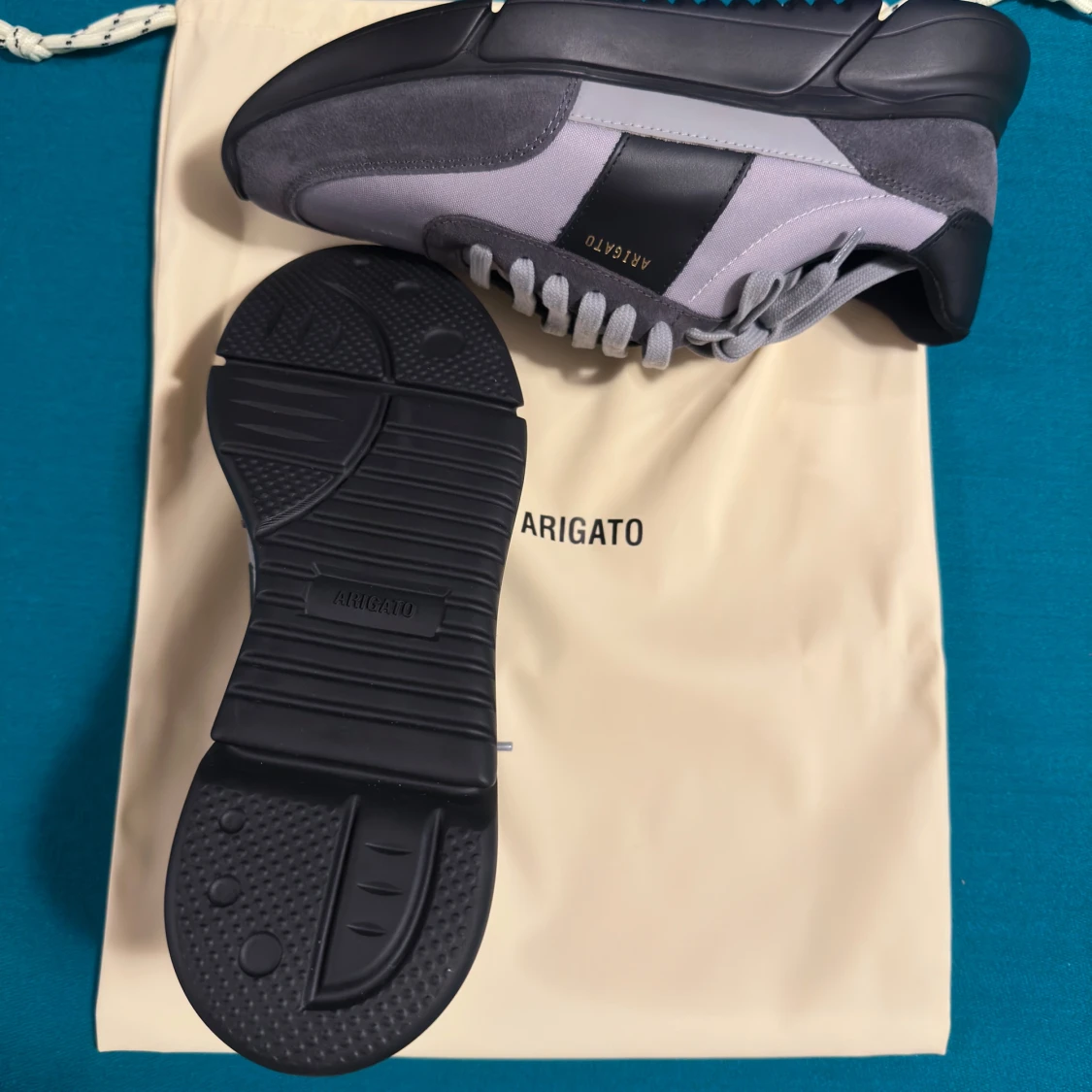 Oanvända Axel-Arigato skor, helt nya i originalförpackning - 91