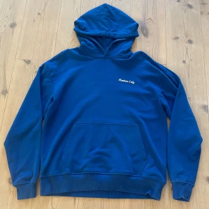 Kennedies hoodie - Members only hoodie från kennedies i storlek L men passar också m. Nypris för 800kr. Skriv gärna för mått eller bilder!