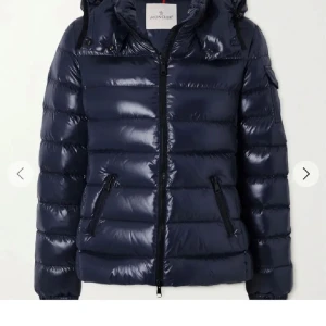 SÖKER!!!! - Hey! I search a moncler jacket in neavy blue. In size 14 years❤️ We can talk about prize. I’m from Denmark so you have to ship to here.