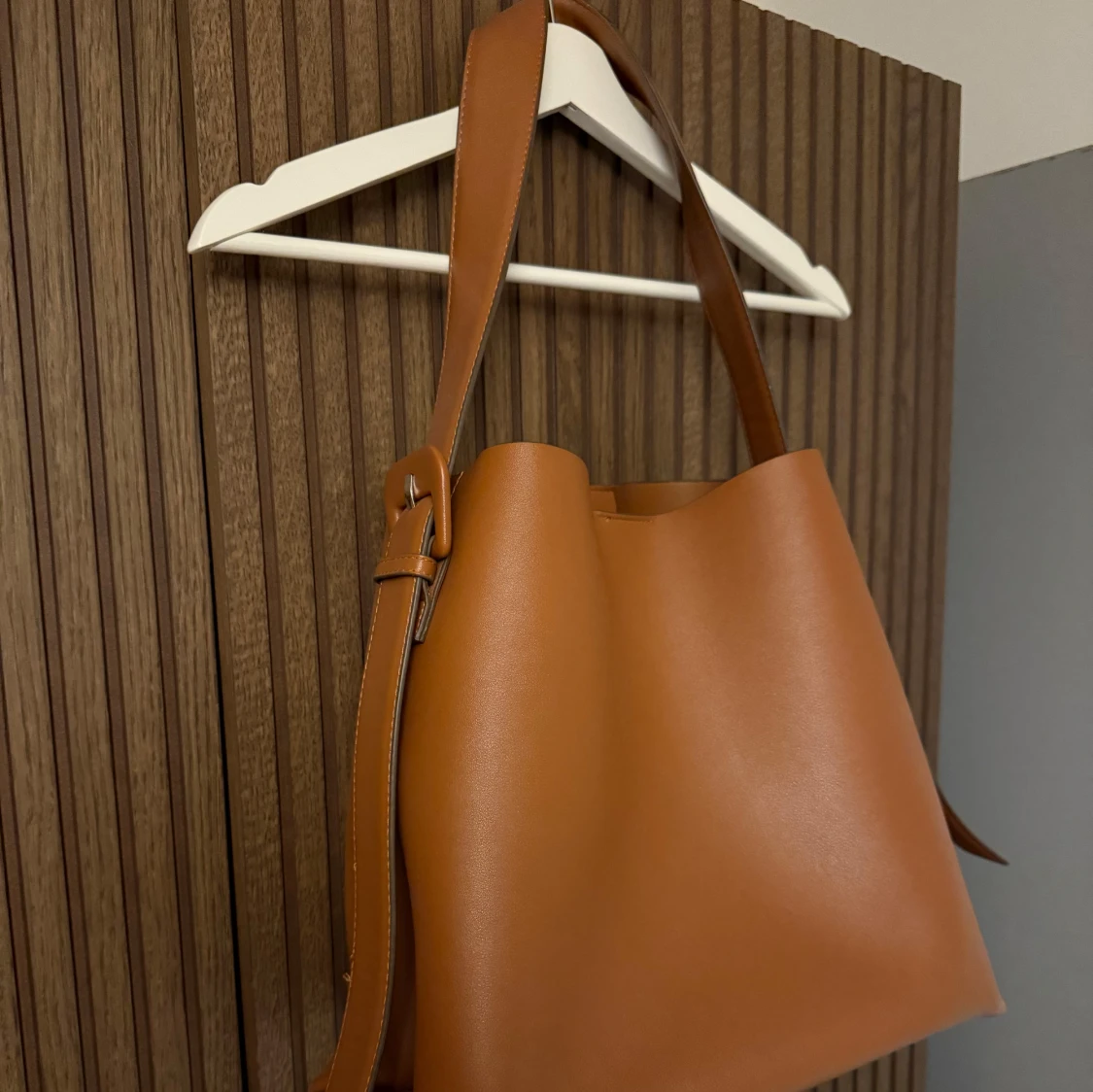 Brun axelväska mango - 90