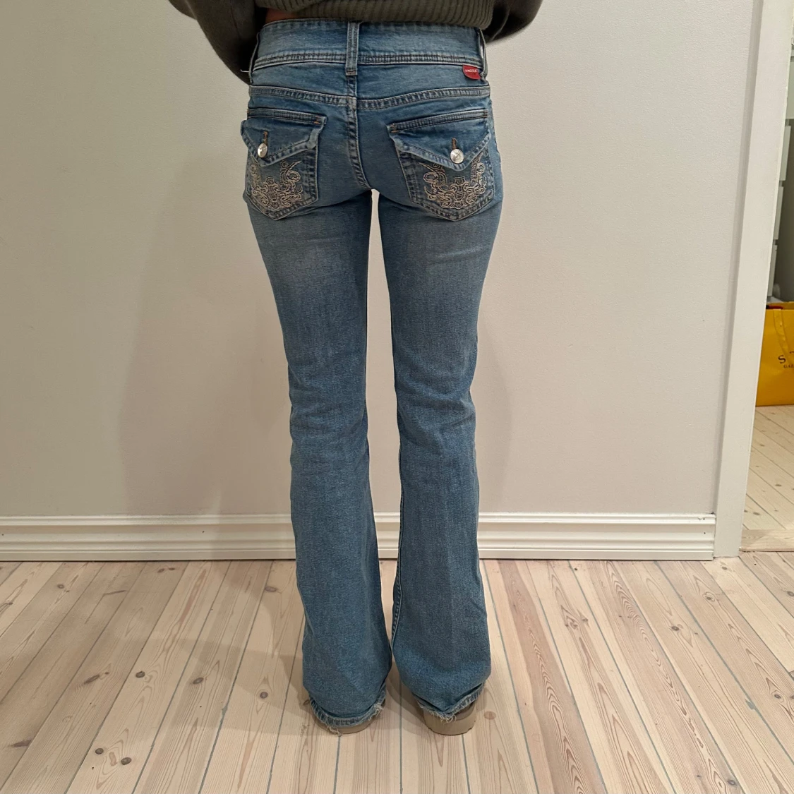 Bootcut jeans från H&M - 90