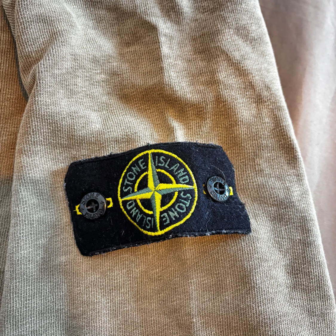Beige tröja från Stone Island - 91