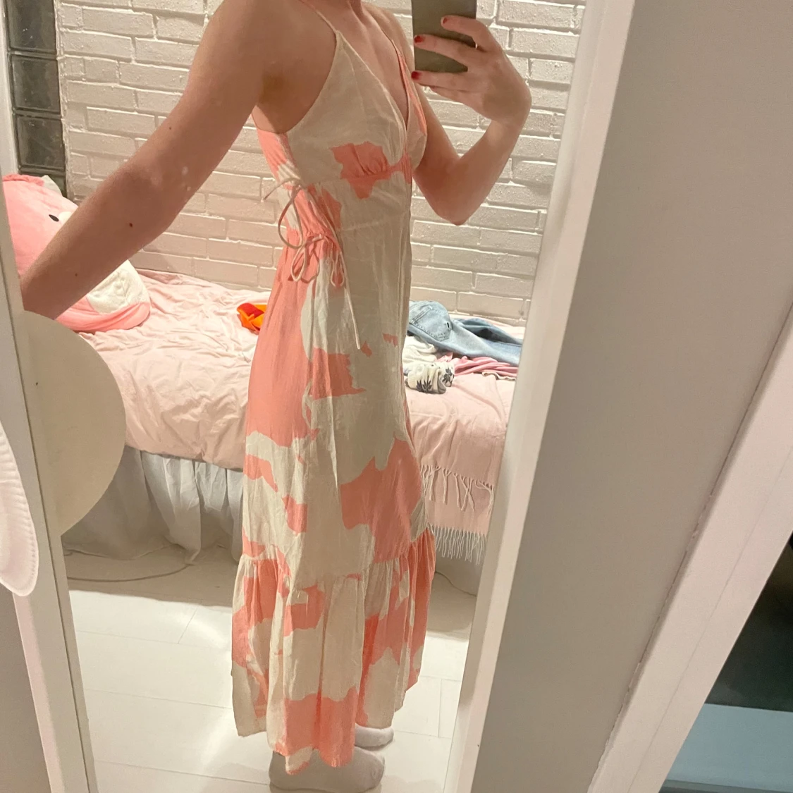 Rosa och vit klänning