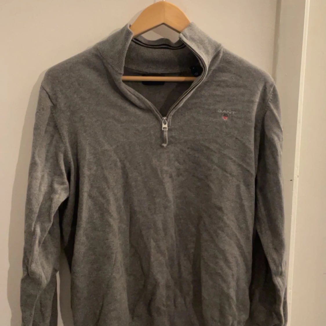 Grå halvzip från Gant