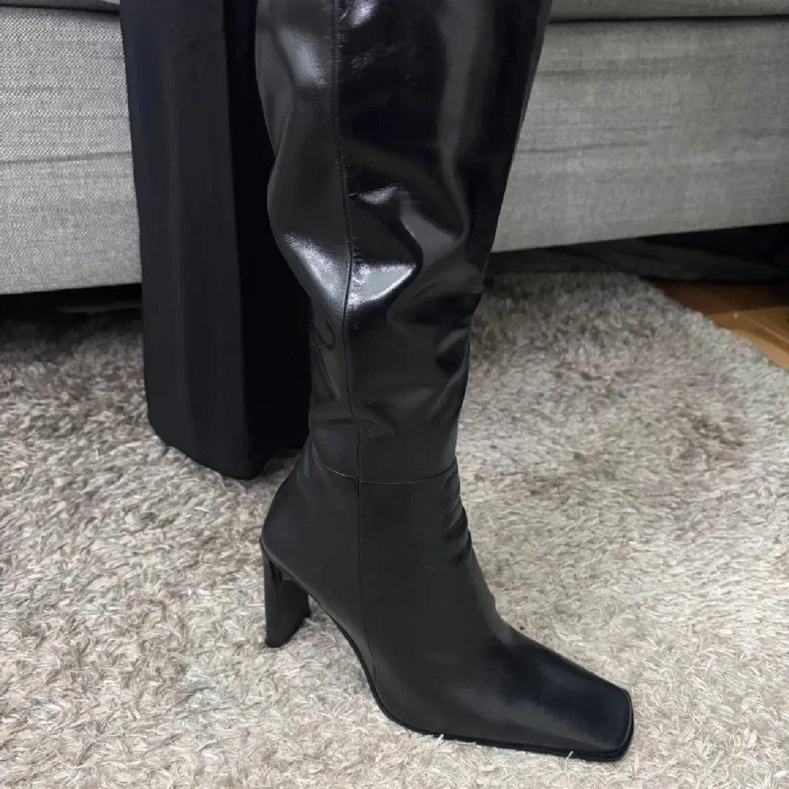 Svarta stövlar med klack - 1