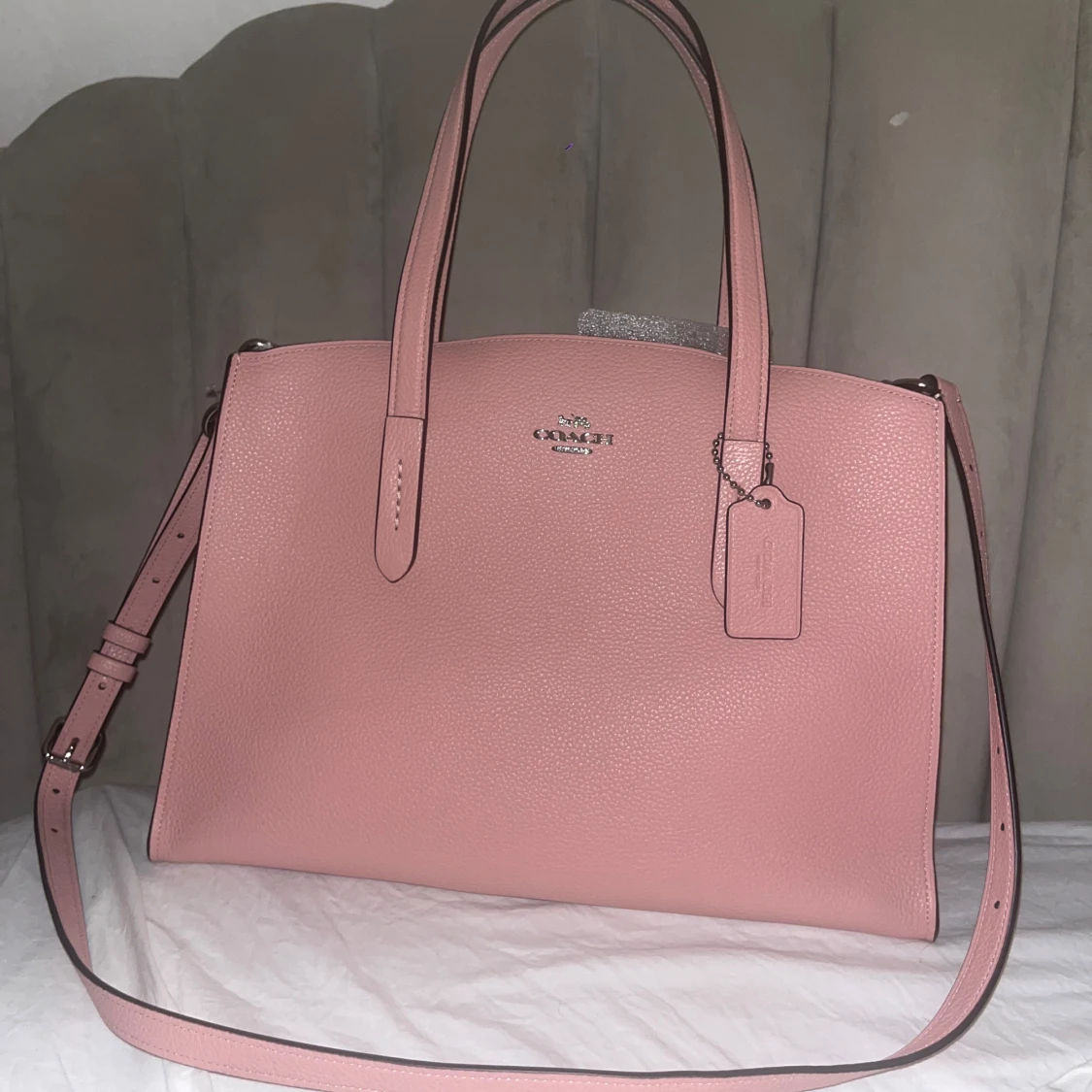 Coach Väska Charlie Carryall rosa
