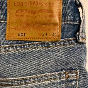 Levi's 501 jeans - Icke använda Levi's 501 jeans i ljusblå färg.