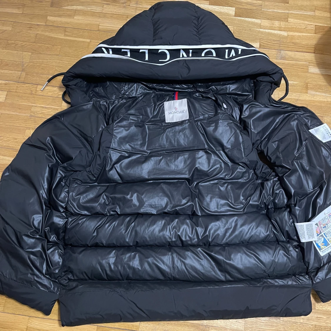 Svart väst från Moncler - 1