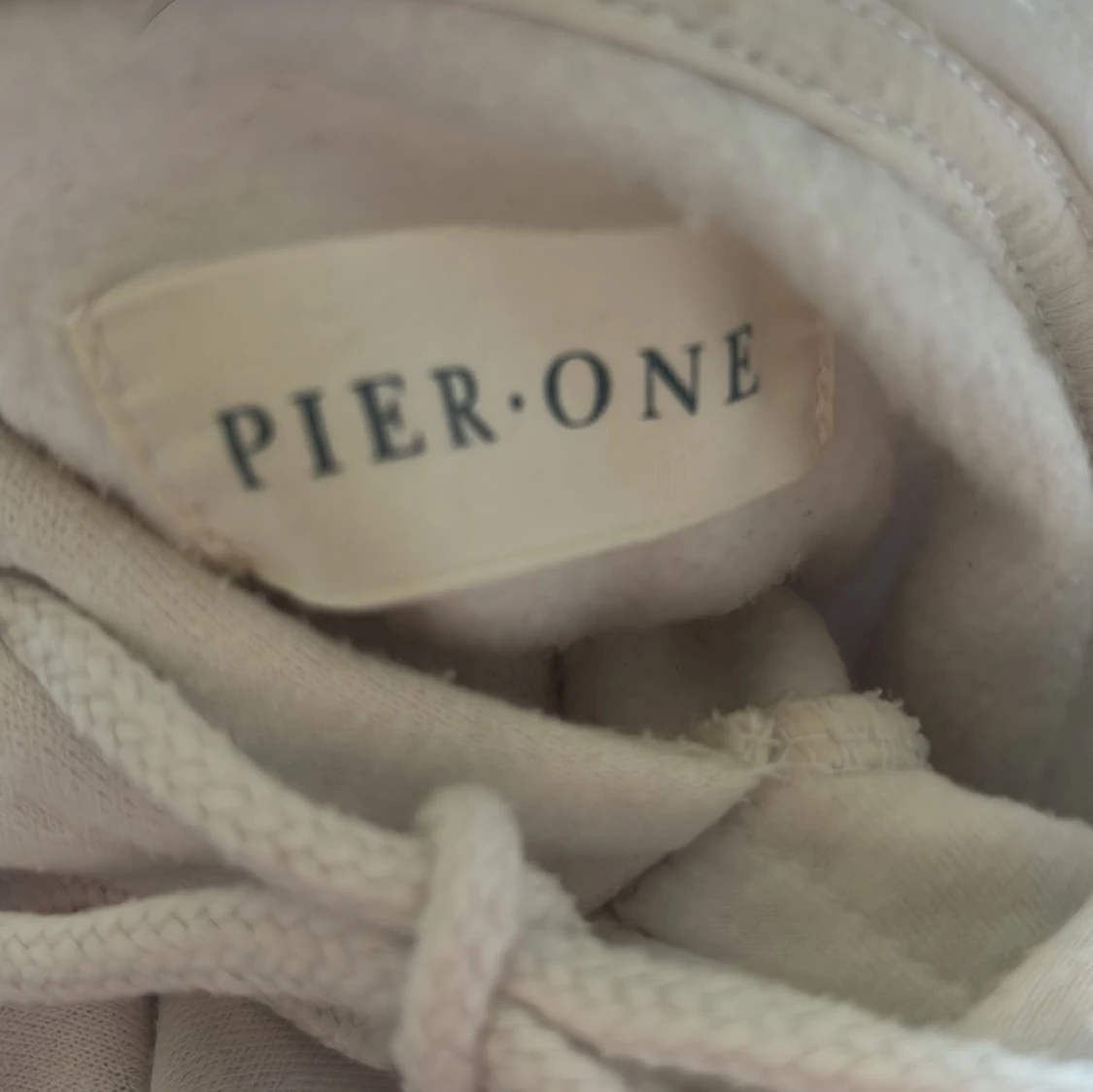 Vitt Hoodie Röd tryck - 91