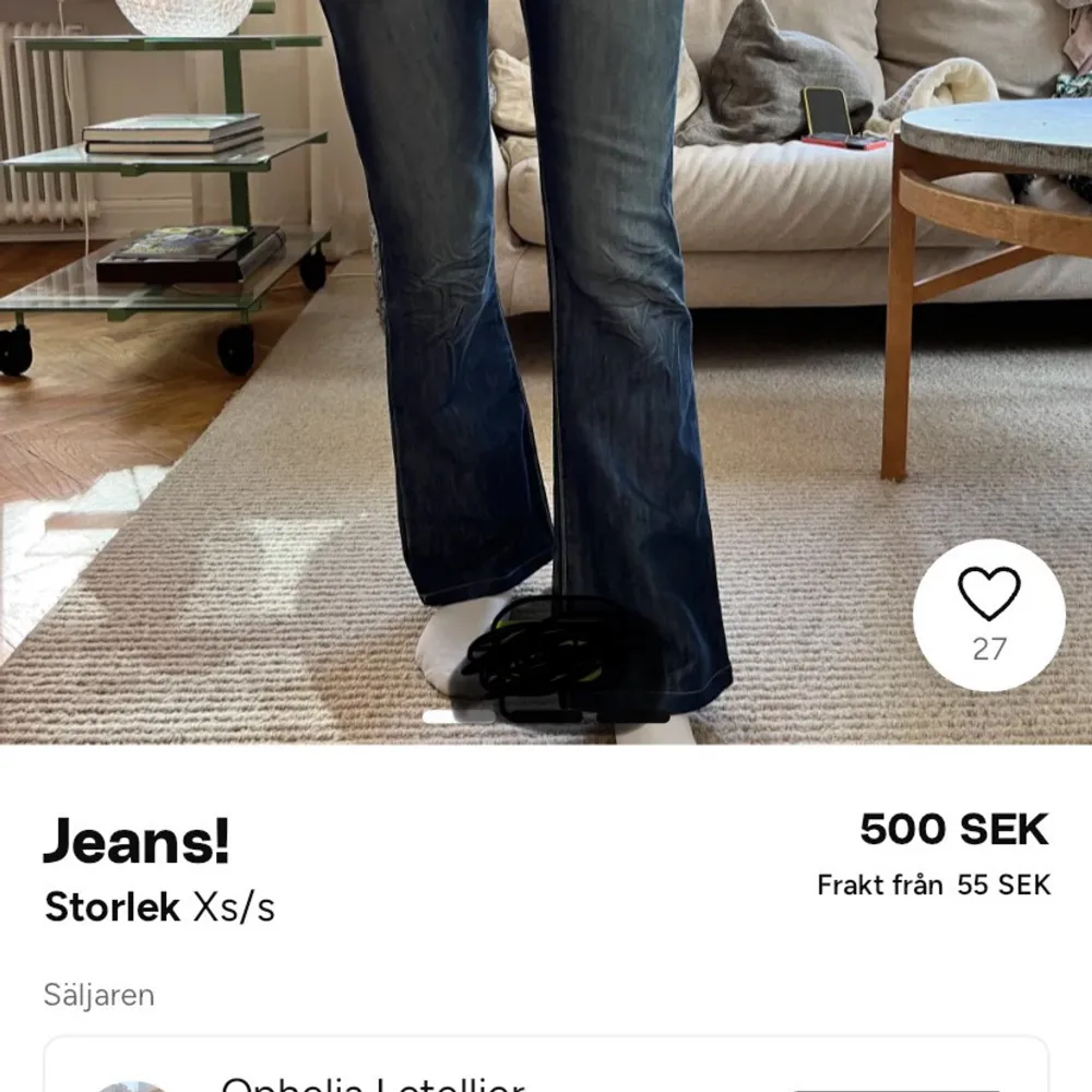 Säljer dessa jeans som jag köpt på Plick som var fel storlek. Bilderna är lånade och jag kan skcika fler bilder om det behövs❤️❤️. Jeans & Byxor.