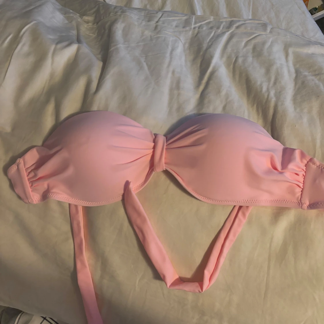 Rosa bikiniöverdel med knytband