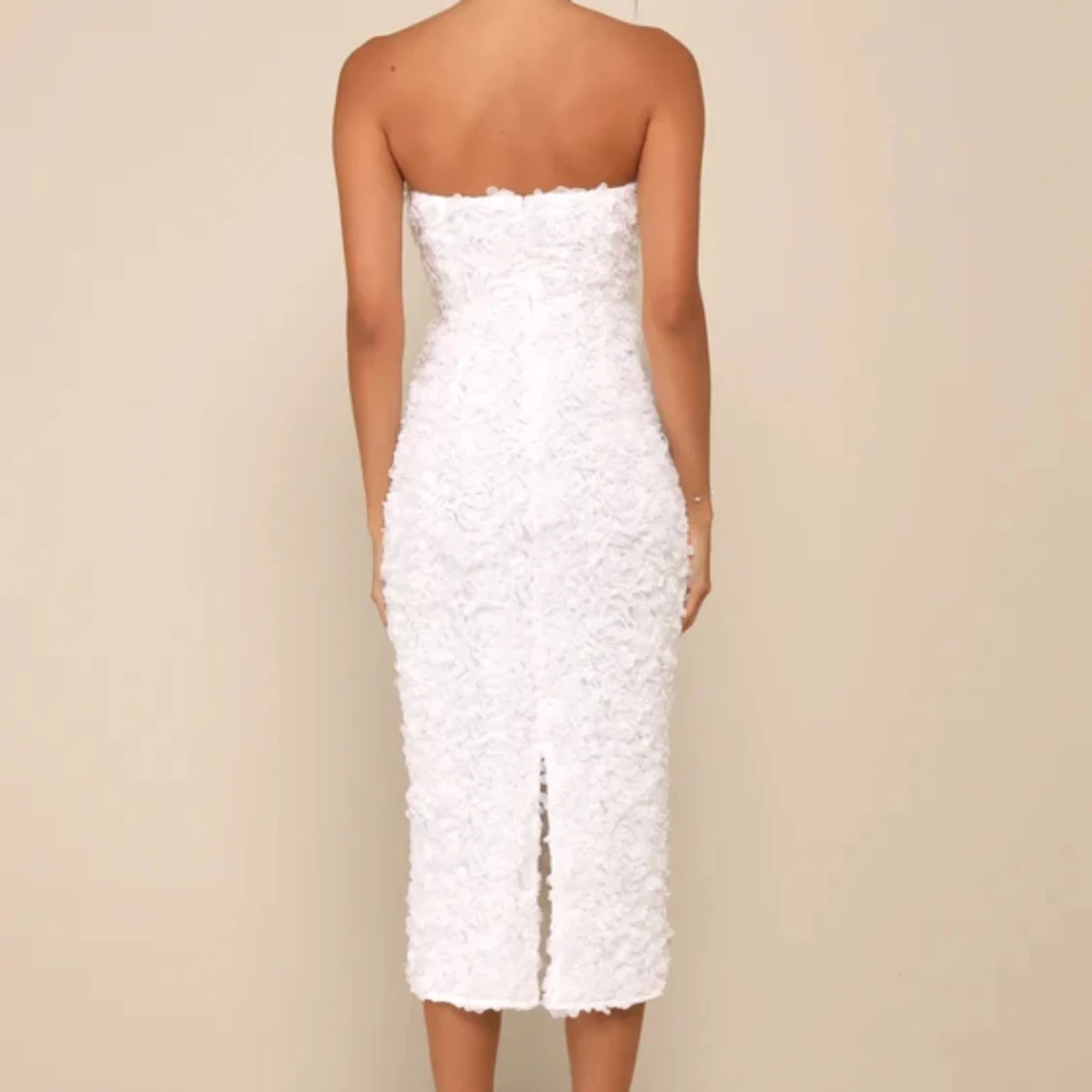 Vit axelbandslös klänning - 92