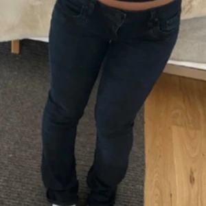 Lågmidjade ltb jeans svarta  - Inga defekter ❤️ midjemått 37 och innerbenslängd 78