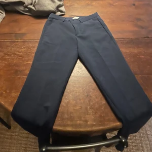 Kostymbyxor  - Kostymbyxor från Nelly i storlek 36/S. Helt oanvända och väldigt sköna. 