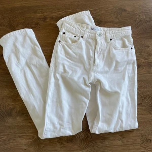 Zara Jeans - Jeans från Zara i strl. 34