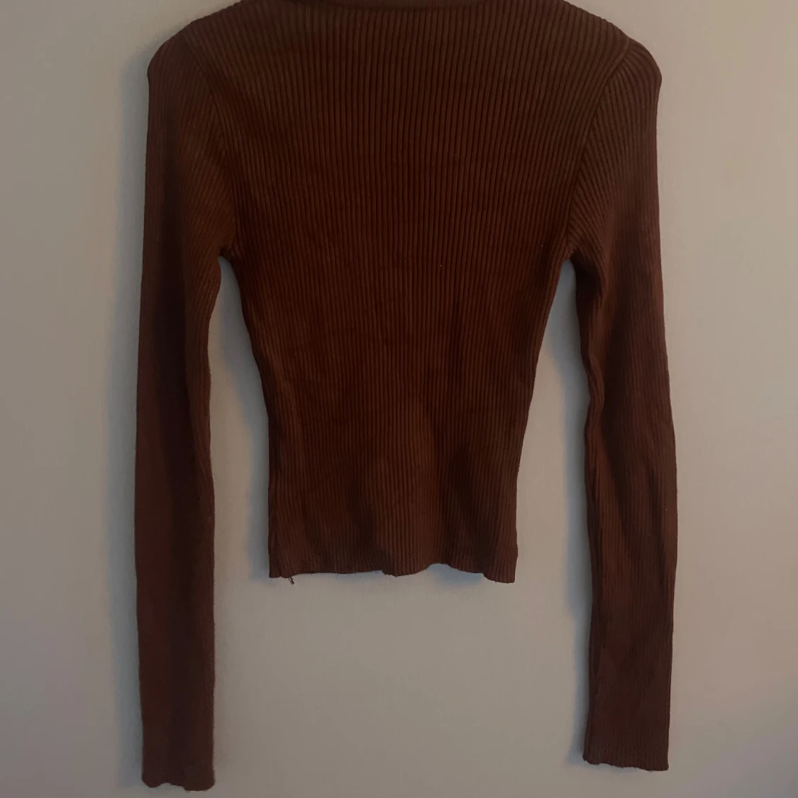 Ribbstickad tröja - 91