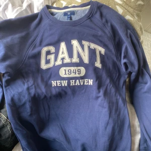 Gant  - Storlek small, nyskick