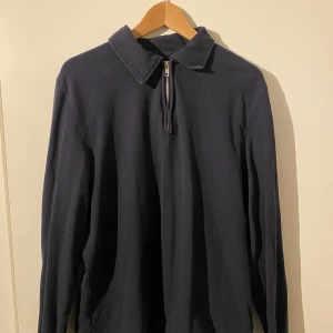 East west half zip - Half zip från brothers. Storlek M. Bra skick inga defekter