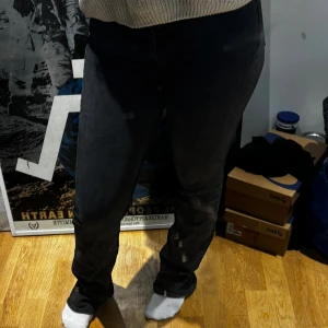 Jeans - Högmidjade bootcut jeans från Gina i strlk 34!!Använt fåtal gånger men är forf i ett mycket bra skick💕
