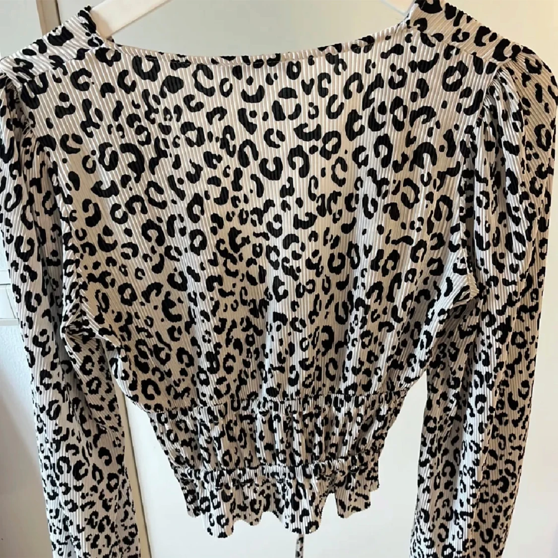 Leopardmönstrad blus från Zara - 90