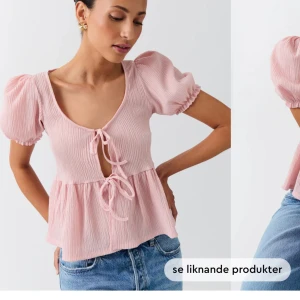 Gina topp - Säljer denna då den inte passade mig, köpte på plick men varken använd av mig eller förra ägaren, prislapp kvar!💗💗🎀