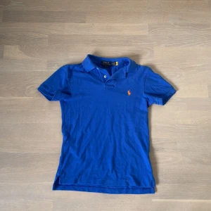 Ralph lauren pique - Ralph lauren pique i storlek xs. Säljer pga att den är för liten. Inga defekter. Pris kan diskuteras💯