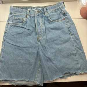 Shorts - Kommer inte till användning då jag har flera liknande!