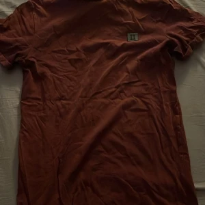 Tshirt Leux - I bra skick, skriv om du har nån fundering över tshirten