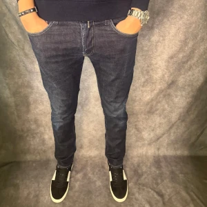 Replay Grover jeans  - // Replay Grover  jeans | Storlek W31/L32 | Benlängd: 102cm / Midja: 42cm | Nypris runt 1800kr | Kontakta för fler frågor eller funderingar // Deluxecloset