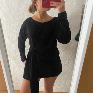 Cocktailklänning - Cocktailklänning/ miniklänning från ilse Jacobsen 