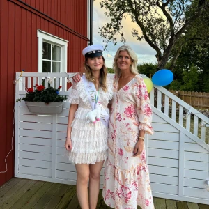 Stundens klänning by malina - By malina klänning använd en gång, storlek S, nypris 2800kr