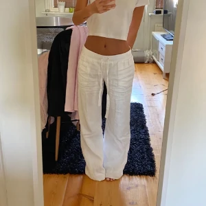 Alobha linnebyxor - Säljer dessa linnebyxor från alobha då de är för små, aldrig använda 