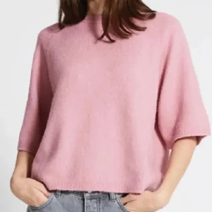 Rosa stickad trekvartsärmad tröja🩷 - Säljer den super populära och snygga trekvartsärmade tröjan från lager157 som inte säljs längre💘 