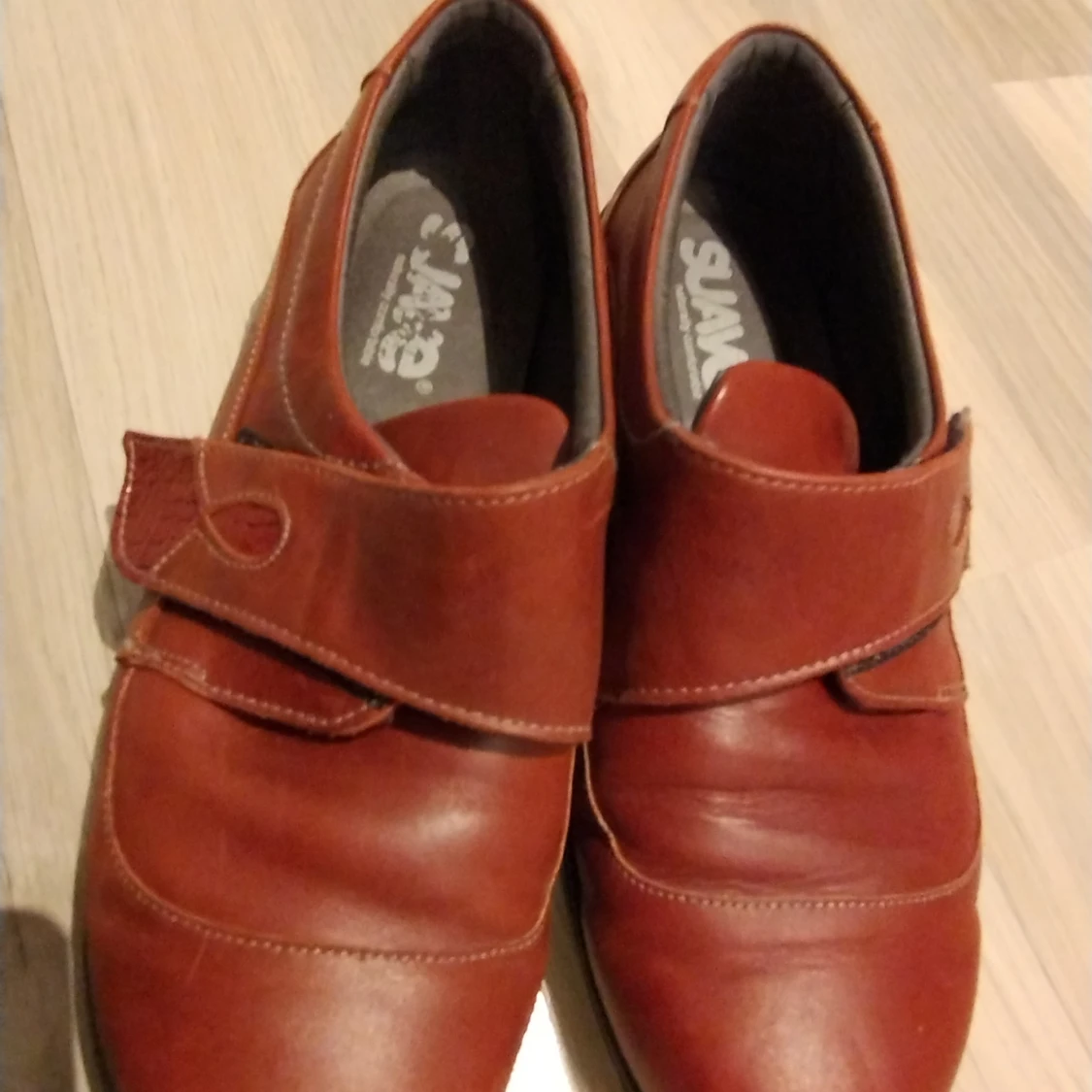 Comfortable shoes  - 90