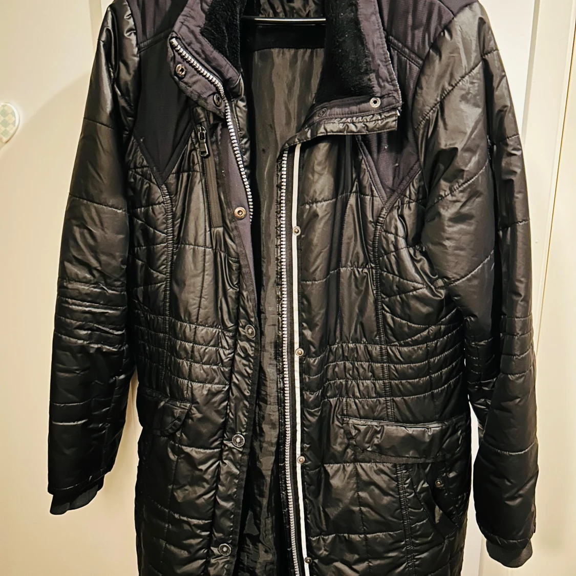 Svart quiltad jacka från Cecil