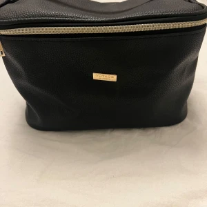 necessär - helt ny necessär 