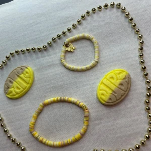 BUBS COLLECTION Armband - LIMITED  EDITION BUBS ARMBAND😻Du får ett exklusivt bubs armband💫Det är den med fjäril på.Dne är all size och stretch tråd💗