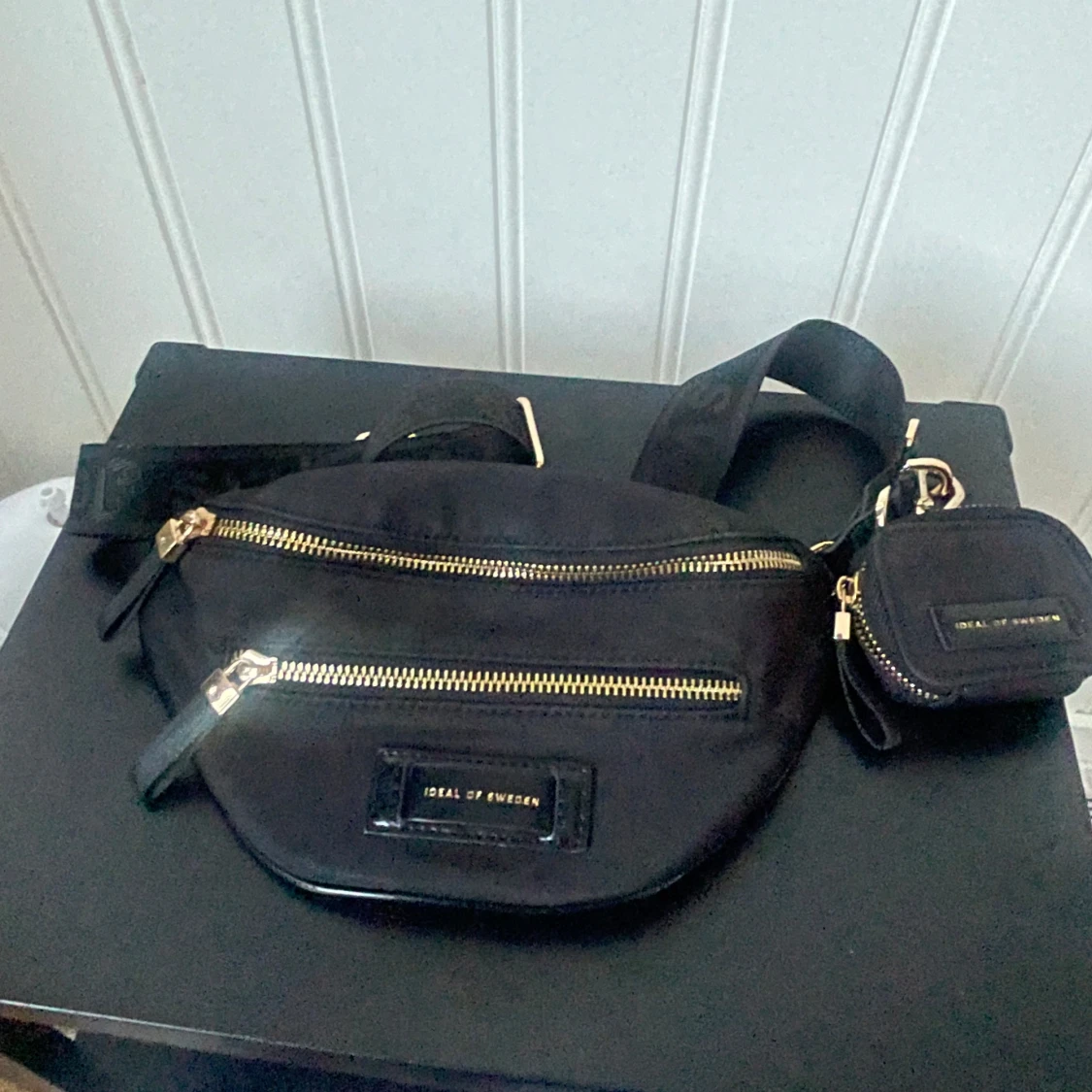 Svart midjeväska från Ideal of Sweden - 91