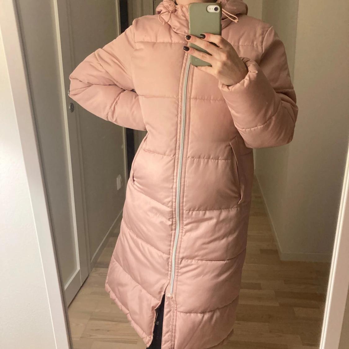 Rosa lång pufferjacka