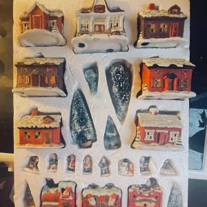 Julpynt  i vinterland  - Alla delar finns och är i fint skick, hela och rena.