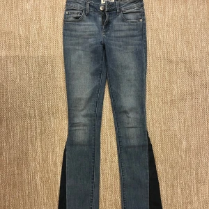 Blå jeans - Snygga jeans!! Har sytt ut själv. ❤️ 