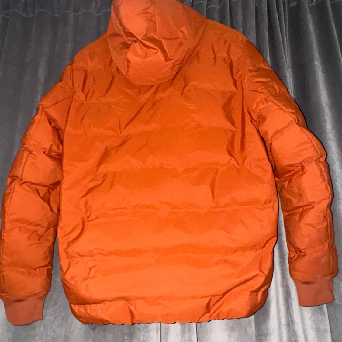 Orange pufferjacka från H&M - 2