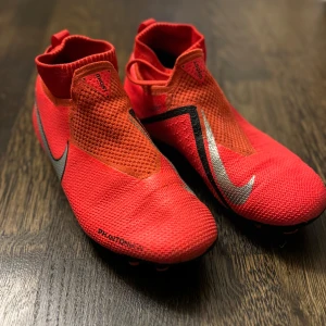 Nike Phantom Vision elite - Nike Phantom vision skor i storlek 36,5, gott skick, sällsynta